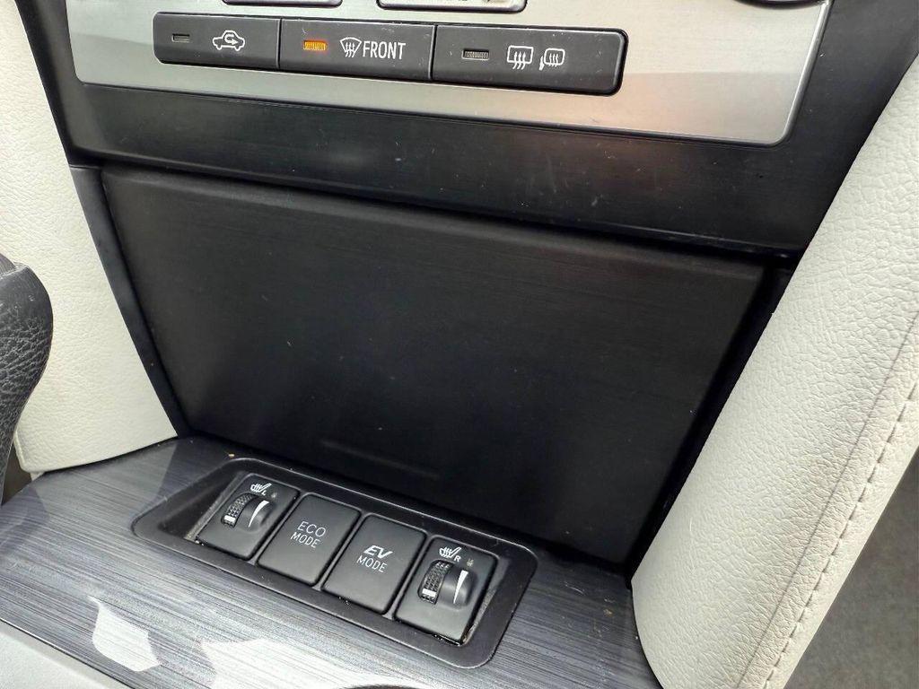 used 2014 Toyota Camry Hybrid car, priced at $11,999