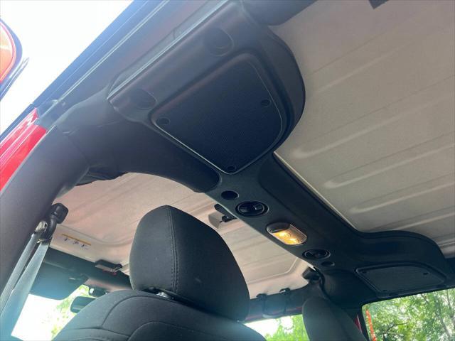 used 2015 Jeep Wrangler Unlimited car, priced at $15,999