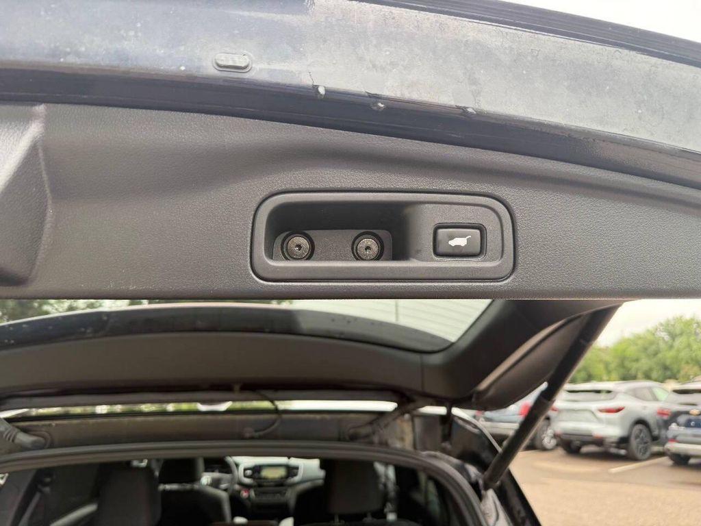 used 2022 Honda Pilot car, priced at $24,999