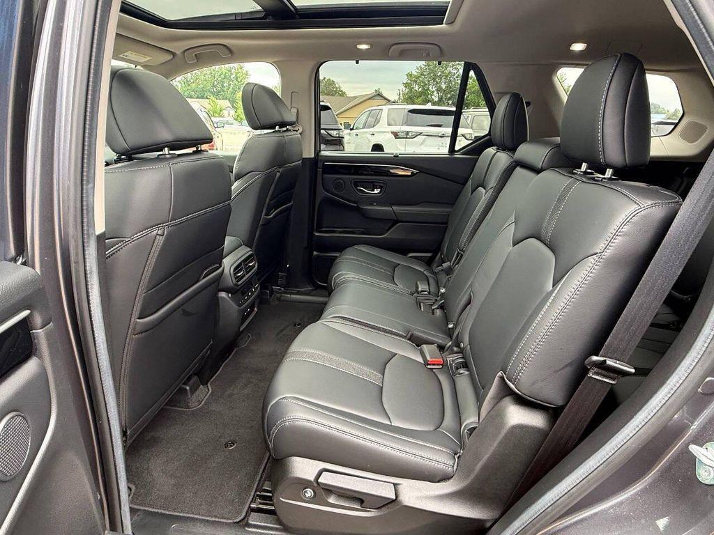 used 2024 Honda Pilot car, priced at $34,999