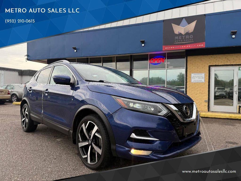 used 2020 Nissan Rogue Sport car, priced at $15,999