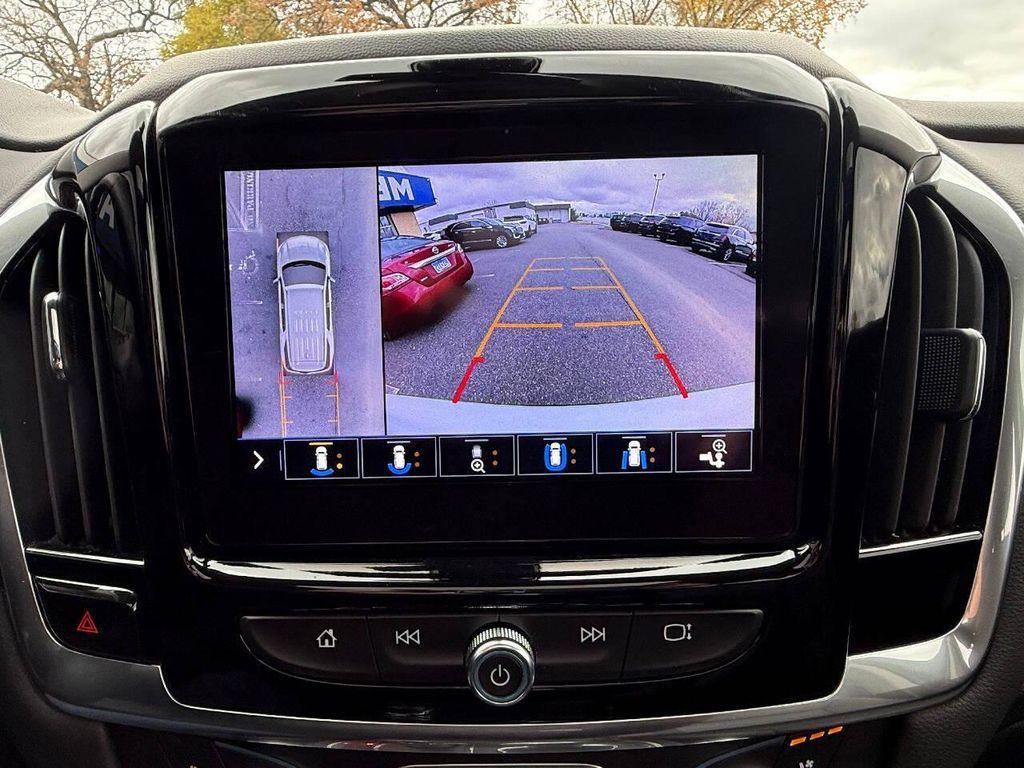 used 2020 Chevrolet Traverse car, priced at $22,999