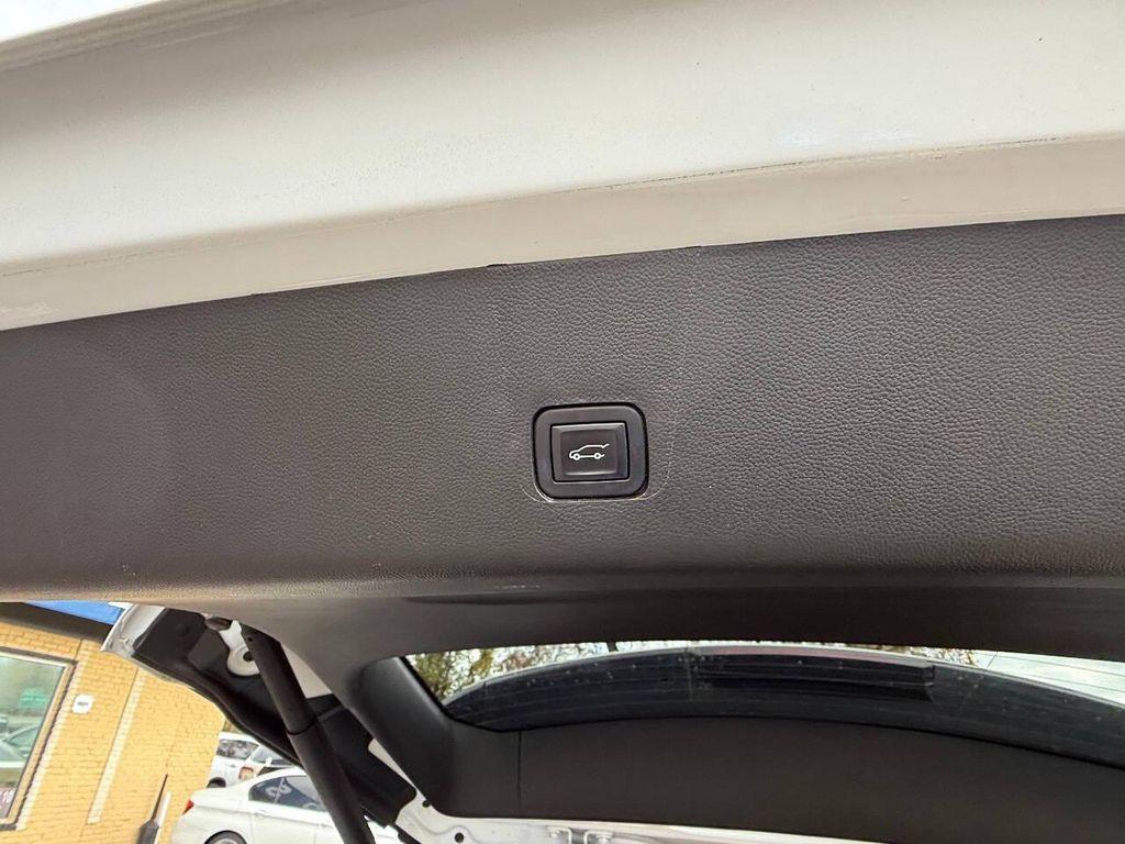 used 2020 Chevrolet Traverse car, priced at $22,999