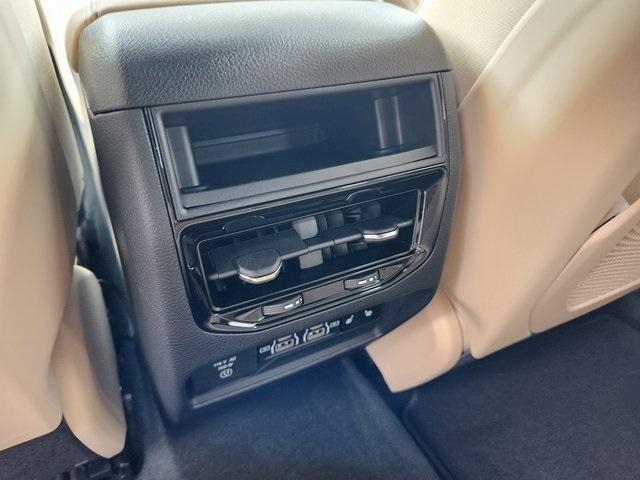 new 2025 Jeep Grand Cherokee car, priced at $49,527
