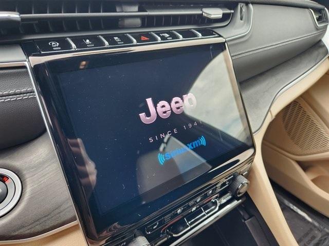 new 2025 Jeep Grand Cherokee car, priced at $49,527