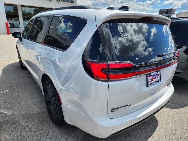 new 2026 Chrysler Pacifica car, priced at $49,427