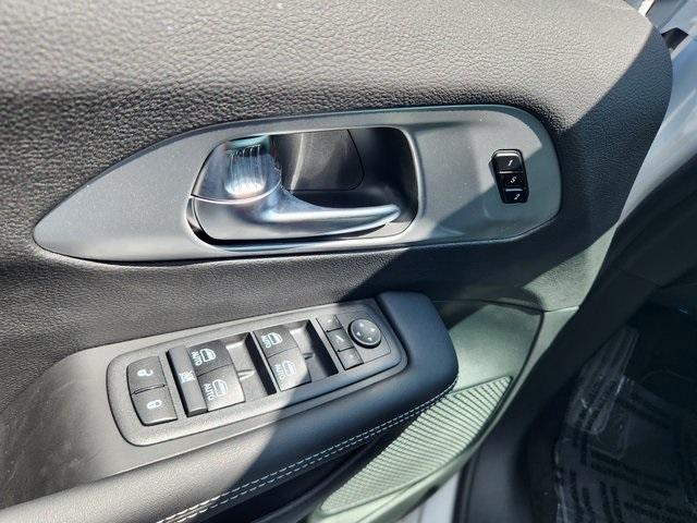 new 2026 Chrysler Pacifica car, priced at $49,427