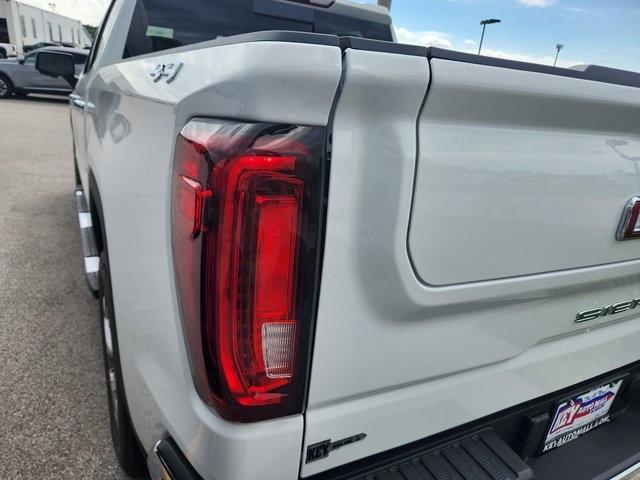 new 2025 GMC Sierra 1500 car, priced at $55,579