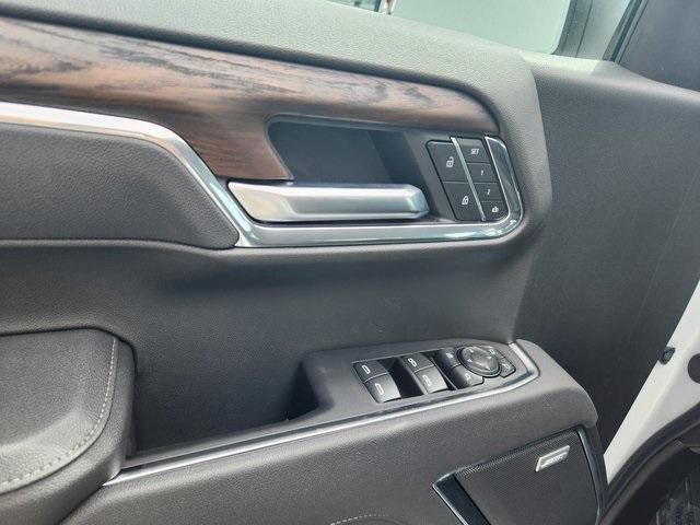 new 2025 GMC Sierra 1500 car, priced at $55,579
