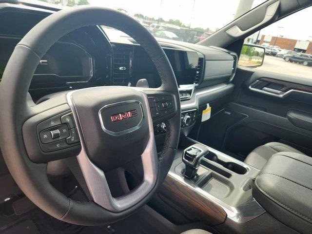 new 2025 GMC Sierra 1500 car, priced at $55,579