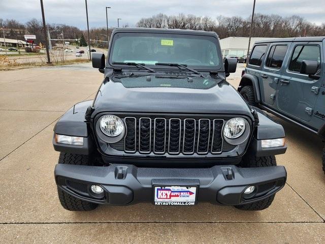 new 2025 Jeep Gladiator car, priced at $43,277