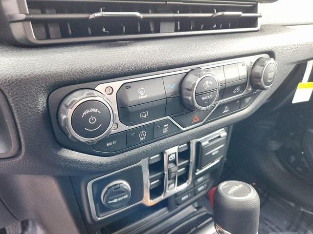 new 2025 Jeep Gladiator car, priced at $43,277