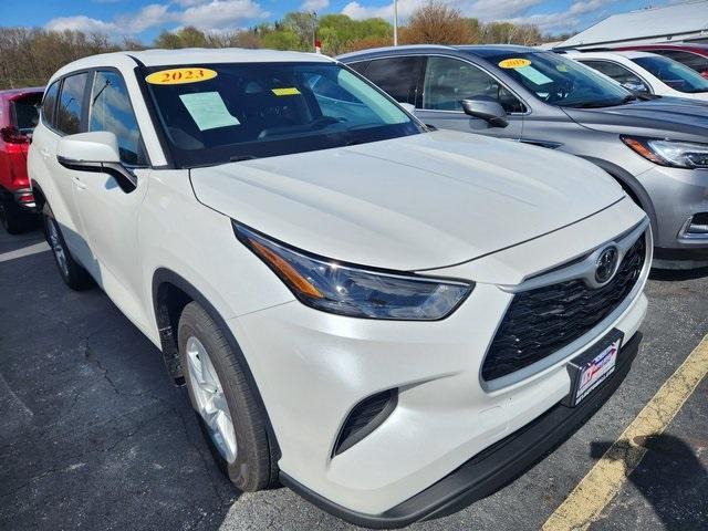 used 2023 Toyota Highlander car, priced at $33,999