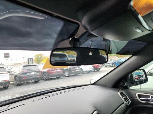 used 2021 Jeep Grand Cherokee car, priced at $22,999