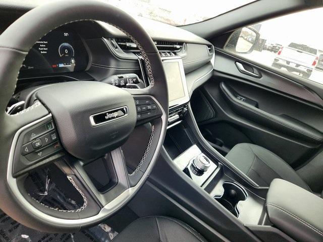 new 2025 Jeep Grand Cherokee car, priced at $39,777