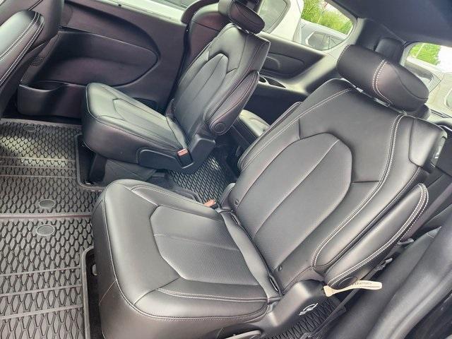 new 2025 Chrysler Pacifica car, priced at $42,347