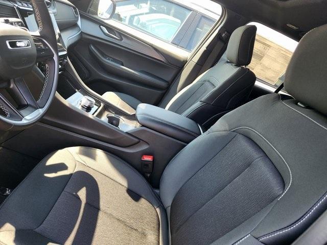 new 2025 Jeep Grand Cherokee car, priced at $45,165