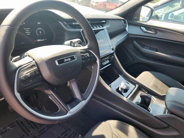 new 2025 Jeep Grand Cherokee car, priced at $45,165