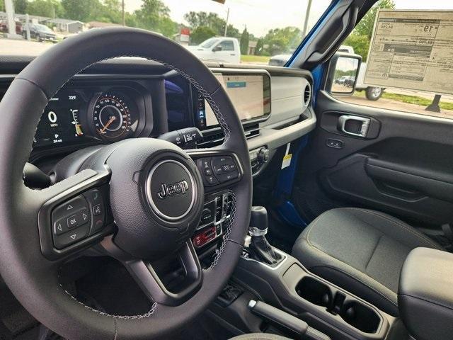 new 2025 Jeep Gladiator car, priced at $45,074