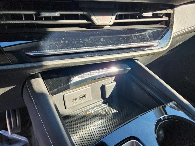 new 2025 Buick Envision car, priced at $38,240