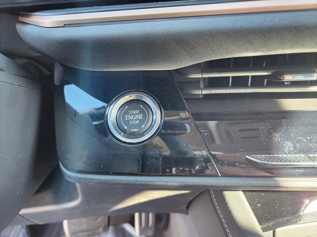 new 2025 Buick Envision car, priced at $38,240