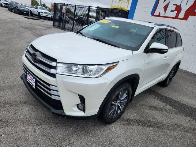 used 2018 Toyota Highlander car, priced at $25,999