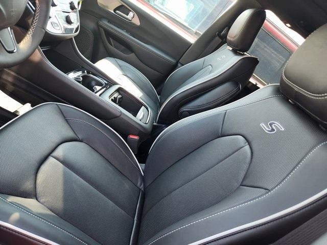 new 2026 Chrysler Pacifica car, priced at $49,527