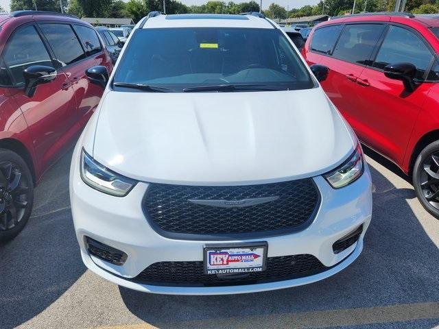new 2026 Chrysler Pacifica car, priced at $49,527