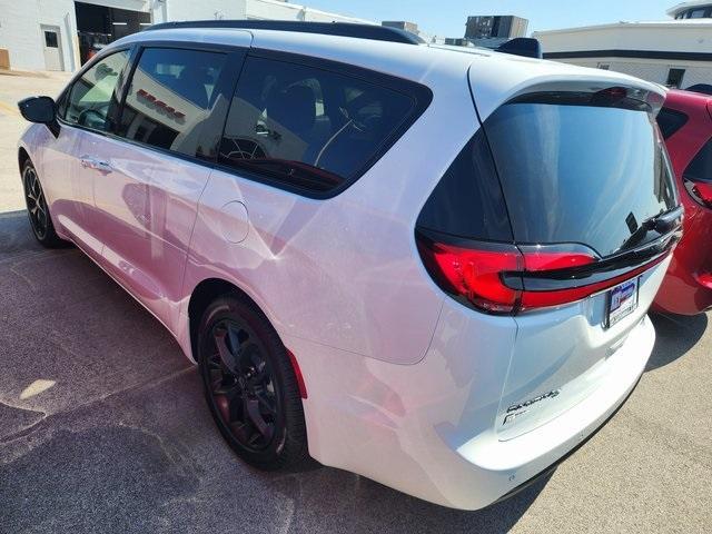 new 2026 Chrysler Pacifica car, priced at $49,527