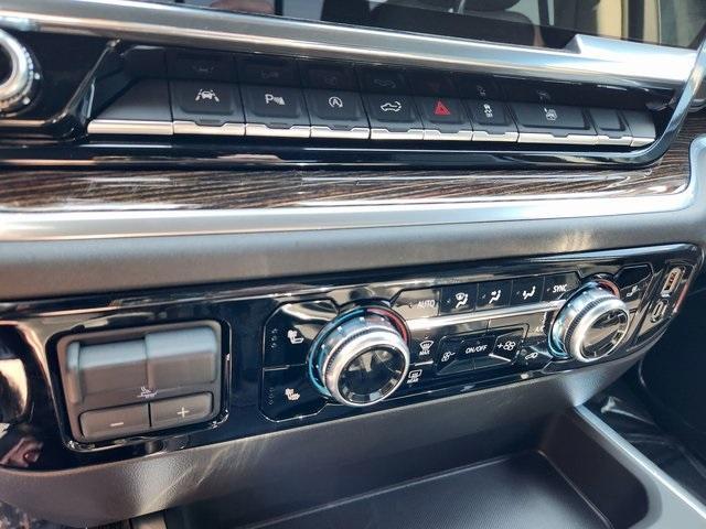 new 2025 GMC Sierra 1500 car, priced at $55,125