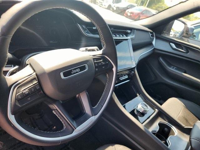 new 2025 Jeep Grand Cherokee car, priced at $44,570