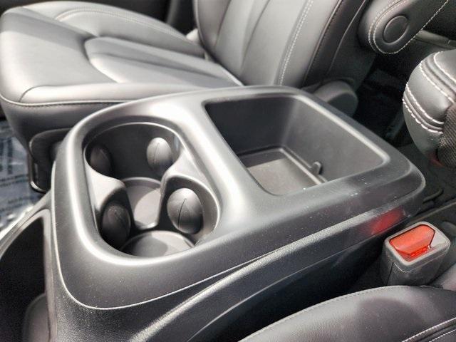new 2025 Chrysler Pacifica car, priced at $43,227