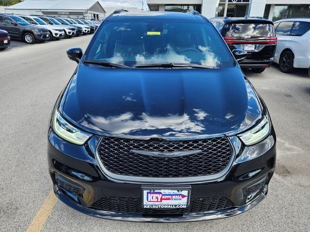 new 2026 Chrysler Pacifica car