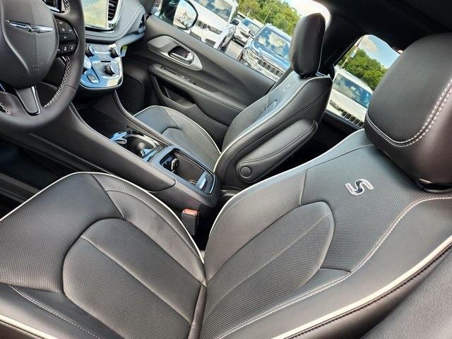 new 2026 Chrysler Pacifica car