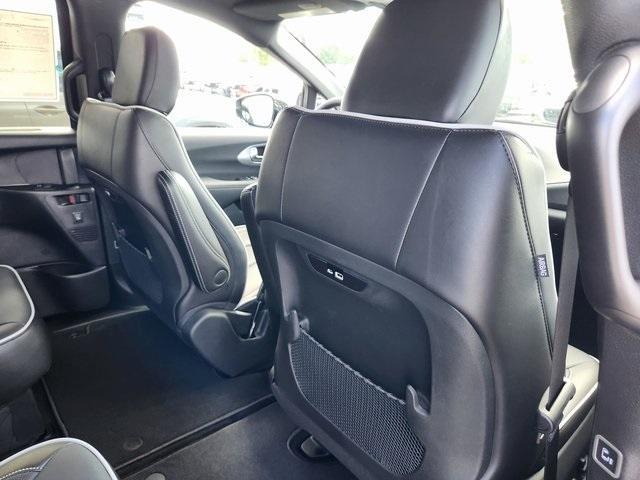 new 2026 Chrysler Pacifica car