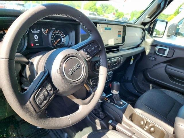 new 2025 Jeep Wrangler car, priced at $41,484