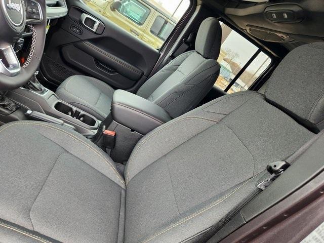 new 2025 Jeep Wrangler car, priced at $52,277