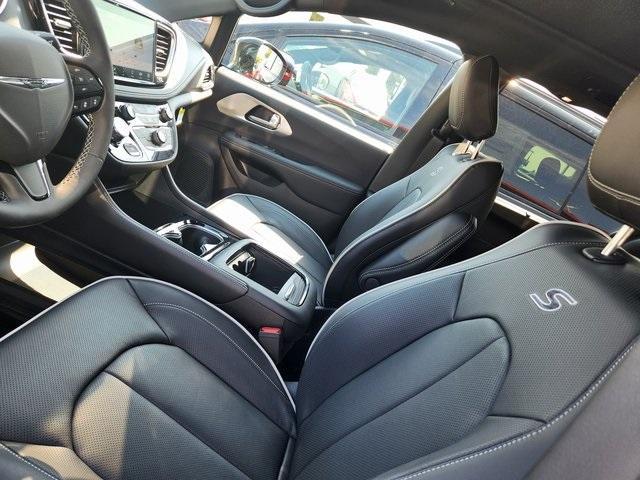 new 2026 Chrysler Pacifica car, priced at $49,427