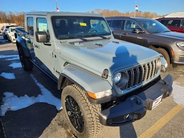 new 2025 Jeep Gladiator car, priced at $40,477