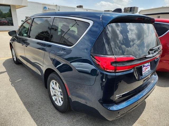 new 2025 Chrysler Pacifica car, priced at $43,527