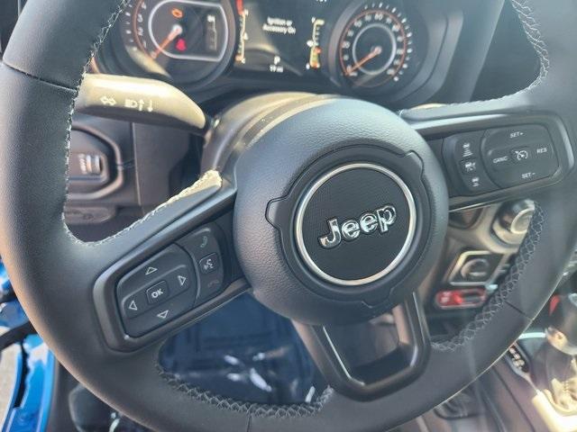 new 2025 Jeep Gladiator car, priced at $47,877