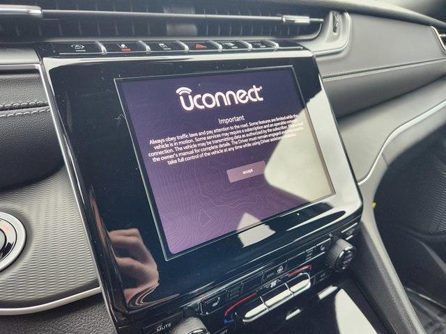 new 2025 Jeep Grand Cherokee car, priced at $42,915