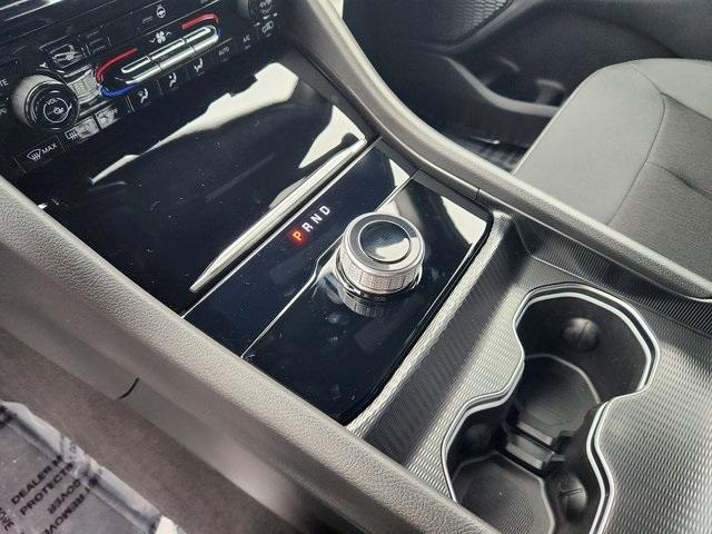 new 2025 Jeep Grand Cherokee car, priced at $42,915