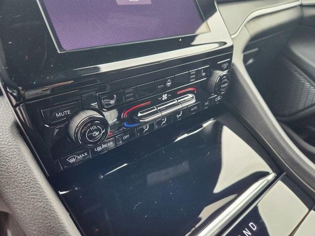 new 2025 Jeep Grand Cherokee car, priced at $42,915