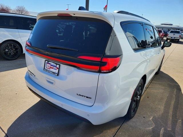 new 2024 Chrysler Pacifica car, priced at $48,477