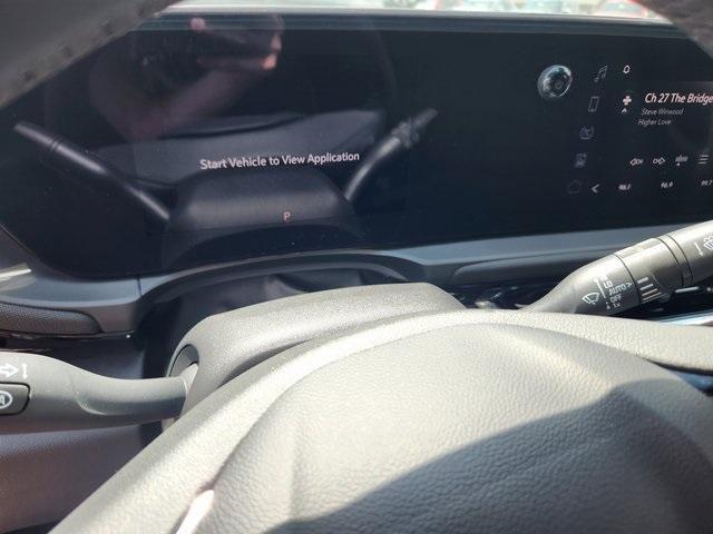 new 2025 Buick Envista car, priced at $30,485