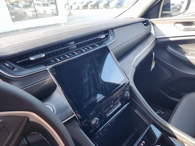 new 2025 Jeep Grand Cherokee L car, priced at $49,677