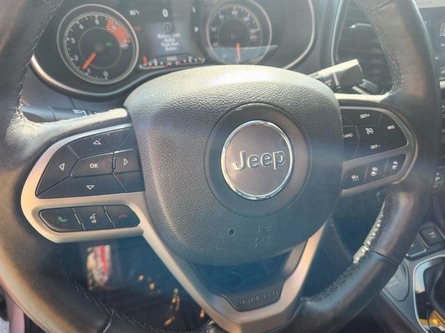 used 2019 Jeep Cherokee car, priced at $17,999