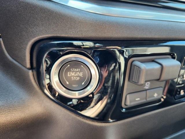 new 2025 GMC Sierra 1500 car, priced at $56,075
