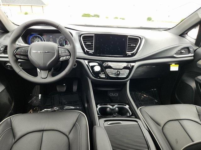 new 2025 Chrysler Pacifica car, priced at $48,626
